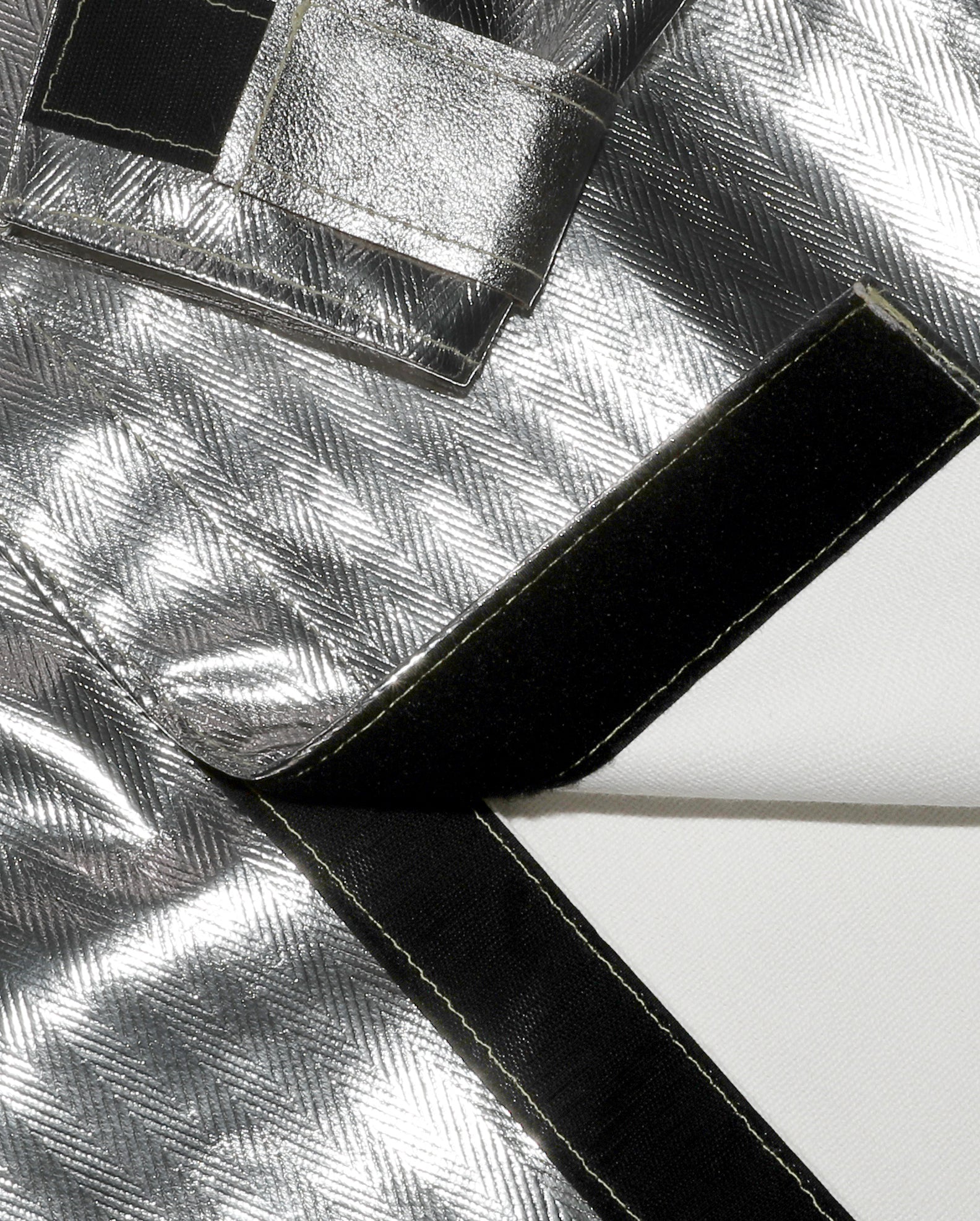 REFLECT ALUMINUM JACKET